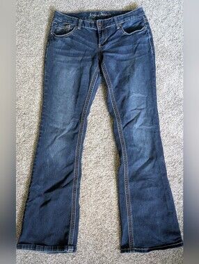 Ariya Jeans Size 7/8 Low Rise Flare Embroidered Distressed Dark Blue Denim